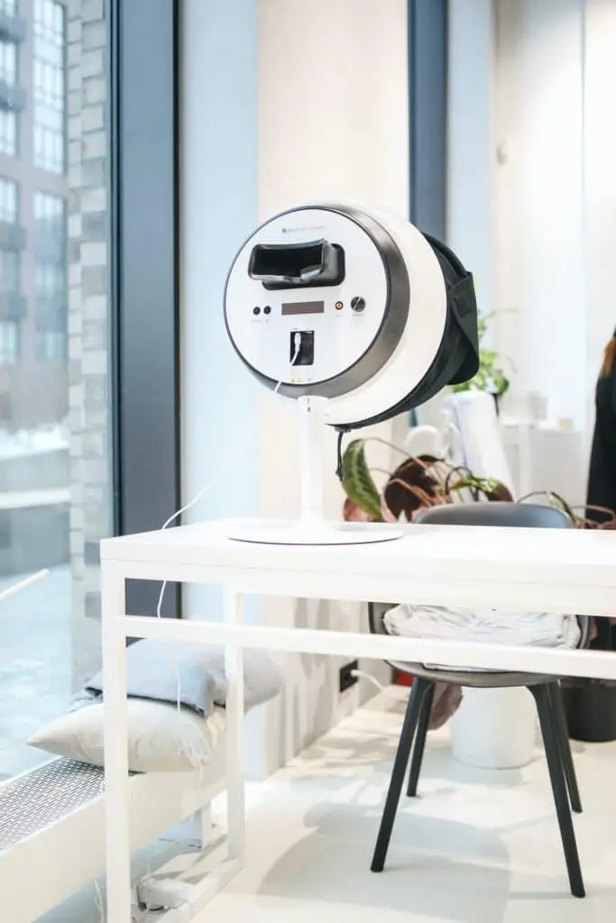 equipment in beauty salon 3736416